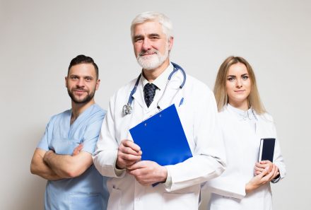 Formar médicos…